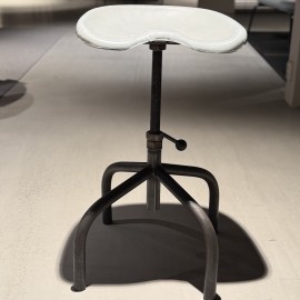 STURDY LEGS CLEAVER KRUK MET TRACTORZIT (WIT)